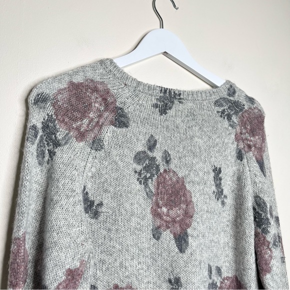 Lucky Brand Wool Blend Scoop Neck Floral Bell Sleeve Sweater in Grey Size Medium - Picture 6 of 9